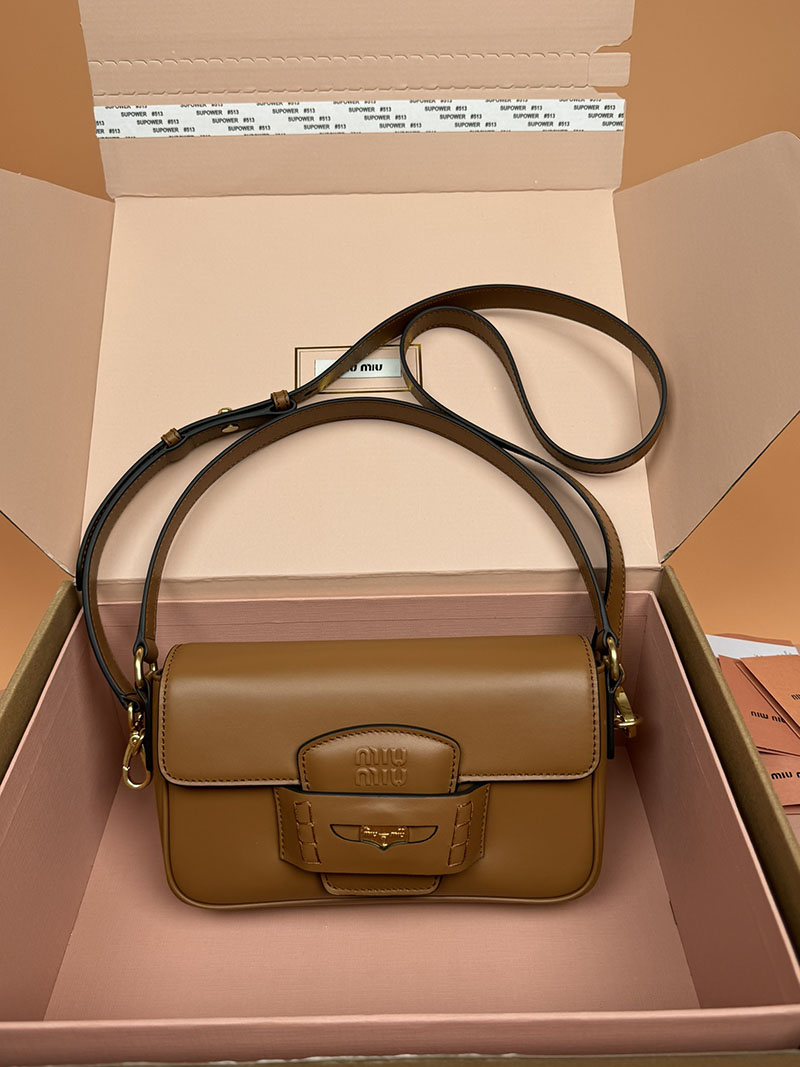 MiuMiu ペニー レザー バッグ コニャック 5BD270_ACRM_F0046_V_OOO ゴールド金具 ホーボーバッグ miumiu - 画像 (2)