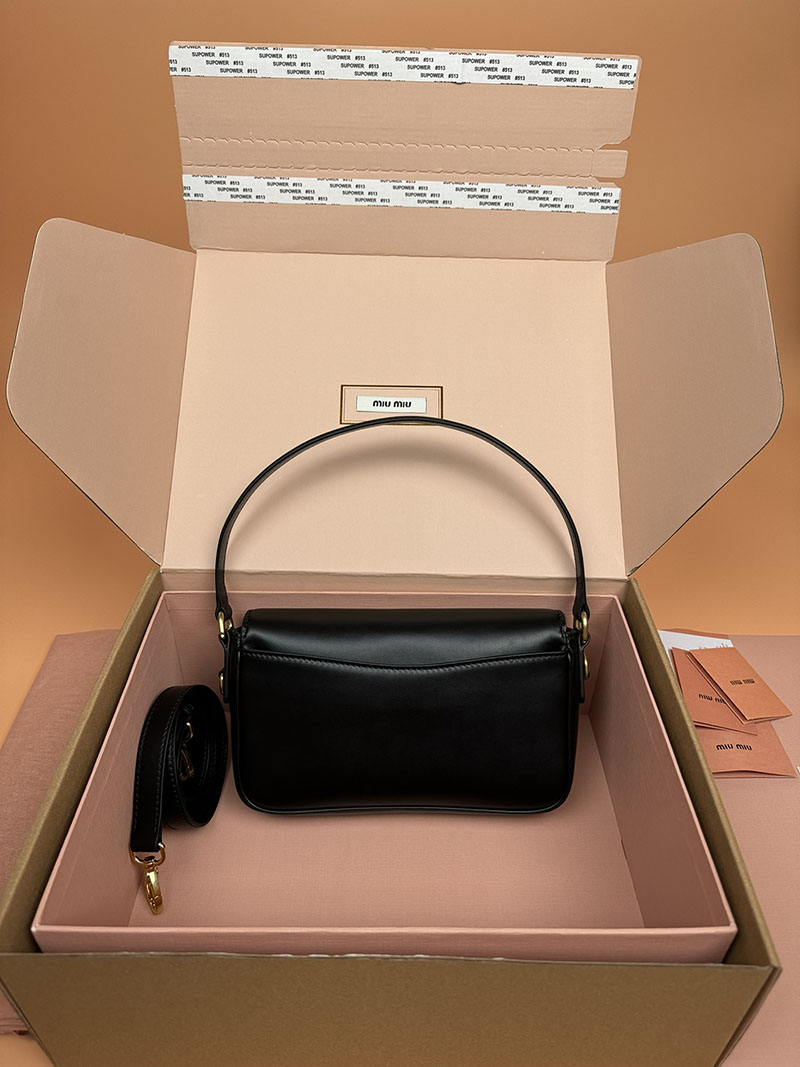 MiuMiu ペニー レザー バッグ ブラック 5BD270_ACRM_F0046_V_OOO ゴールド金具 ホーボーバッグ miumiu - 画像 (8)