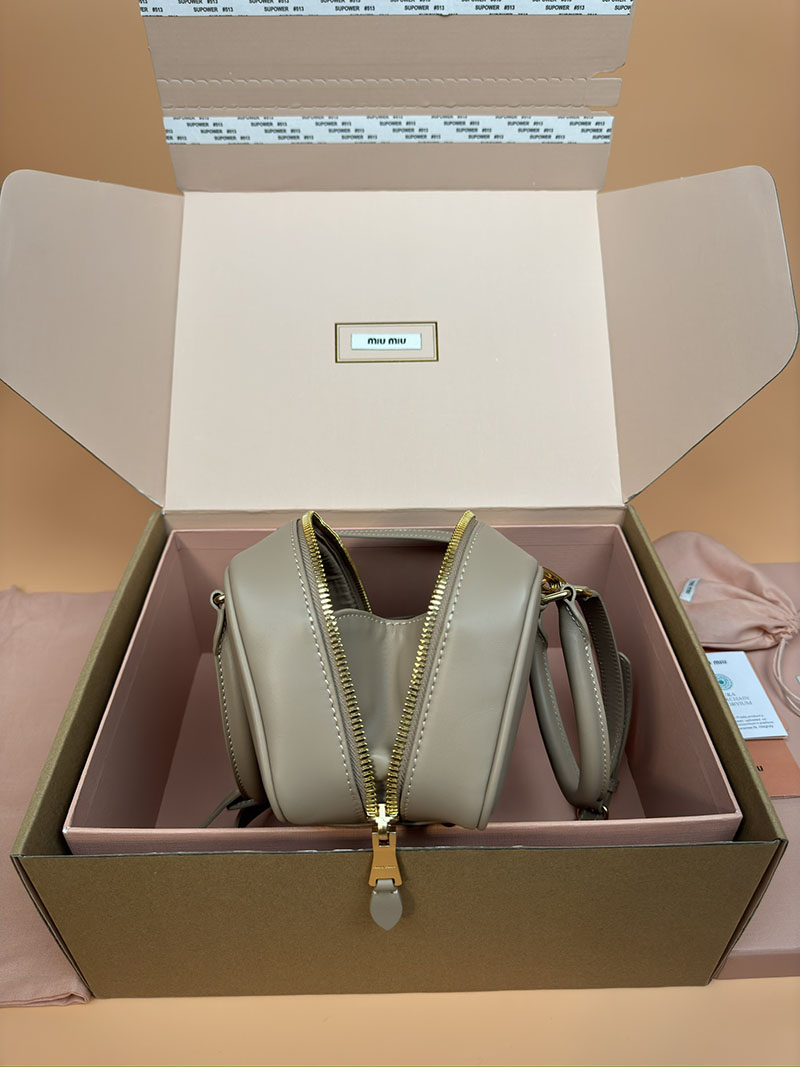 MiuMiu アルカディ レザー バッグ グレー 5BB148_2CR3_F0572_V_OON ゴールド金具 ミュウミュウ アルカディ 偽物 - 画像 (3)