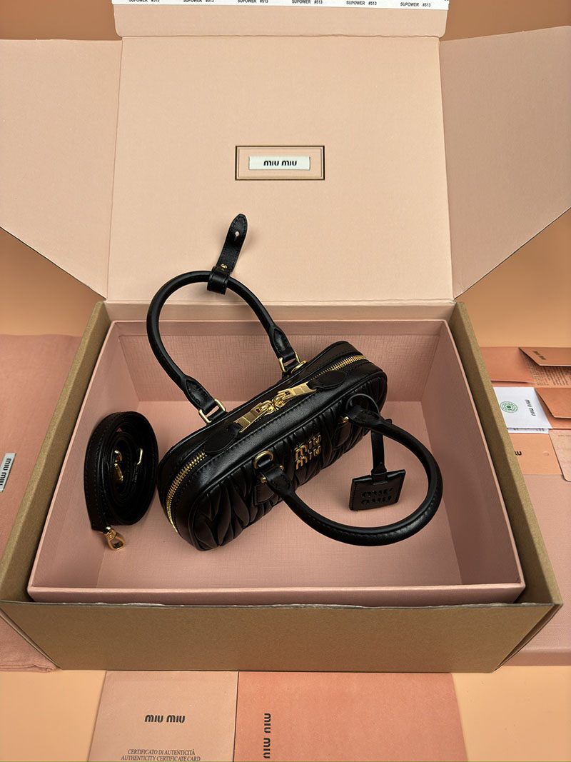 MiuMiu アルカディ マテラッセレザー ミニバッグ ブラック 5BP088_AN88_F0002_V_OOO ゴールド金具 レディース ミニバッグ - 画像 (5)