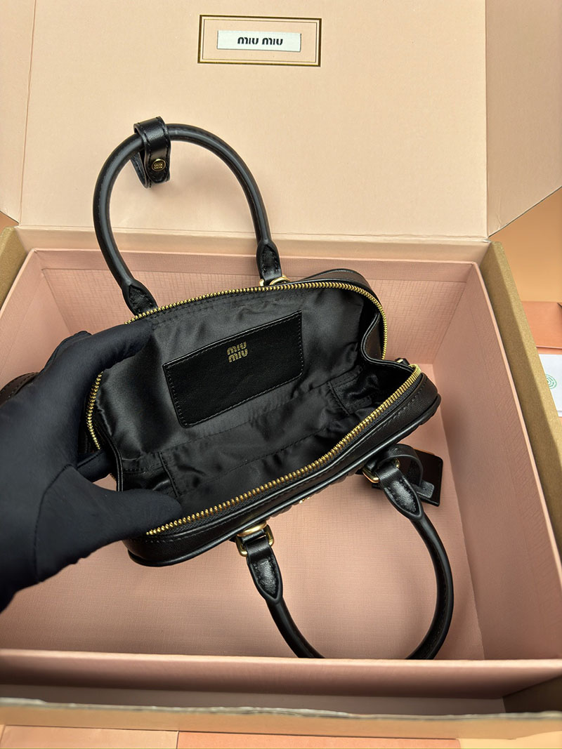MiuMiu アルカディ マテラッセレザー ミニバッグ ブラック 5BP088_AN88_F0002_V_OOO ゴールド金具 レディース ミニバッグ - 画像 (3)