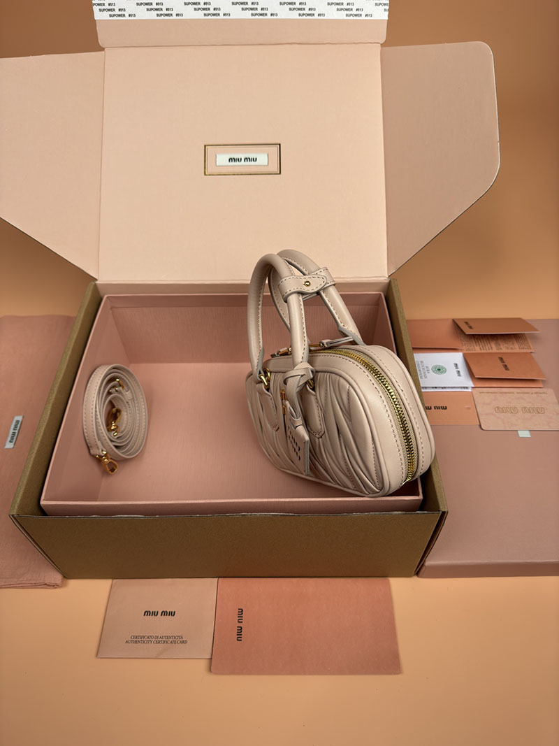 MiuMiu アルカディ マテラッセレザー ミニバッグ ピンクベージュ 5BP088_AN88_F0236_V_OOO ゴールド金具 レディース ミニバッグ - 画像 (8)