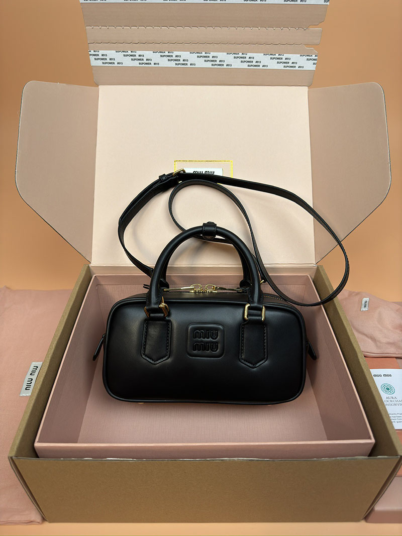 MiuMiu アルカディ レザー バッグ ブラック 5BB142_2CR3_F0002_V_OON ゴールド金具 大人可愛いバッグ40代 - 画像 (2)