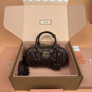 レディースバッグ 人気ブランド