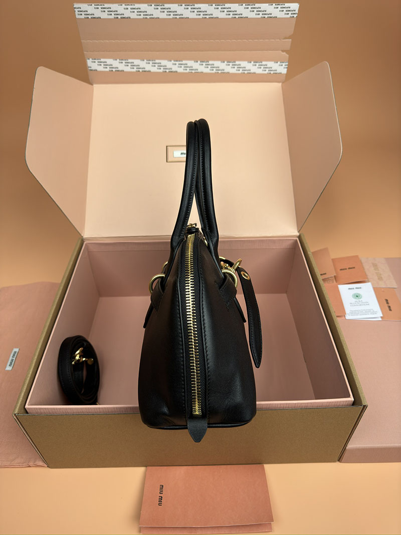 MiuMiu アバンチュール ナッパレザー トップハンドルバッグ ブラック 5BB168_2BBL_F0002_V_OOO ゴールド金具 ブランドバッグ アウトレット 激安 - 画像 (9)