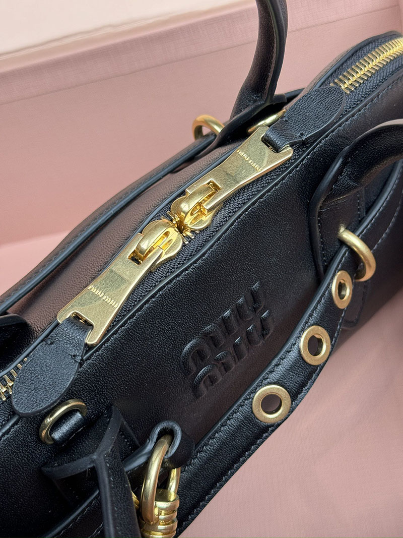 MiuMiu アバンチュール ナッパレザー トップハンドルバッグ ブラック 5BB168_2BBL_F0002_V_OOO ゴールド金具 ブランドバッグ アウトレット 激安 - 画像 (5)