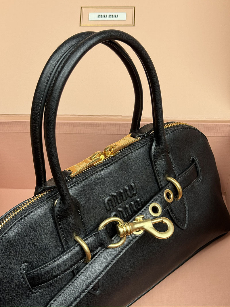 MiuMiu アバンチュール ナッパレザー トップハンドルバッグ ブラック 5BB168_2BBL_F0002_V_OOO ゴールド金具 ブランドバッグ アウトレット 激安 - 画像 (4)
