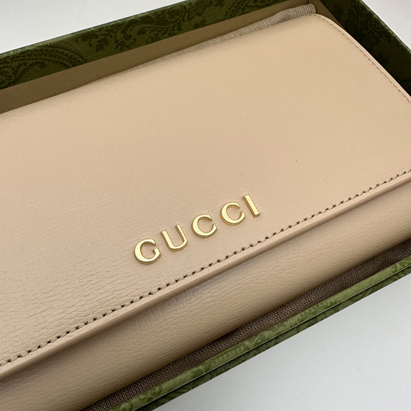 グッチ スクリプト コンチネンタル ウォレット 772638 0OP0N 8358 ベージュ ゴールド金具 グッチ 財布 持ってる 女 - 画像 (3)