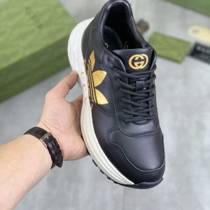 グッチ スニーカー 激安