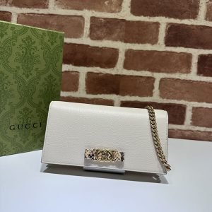 グッチ チェーンウォレット 新作