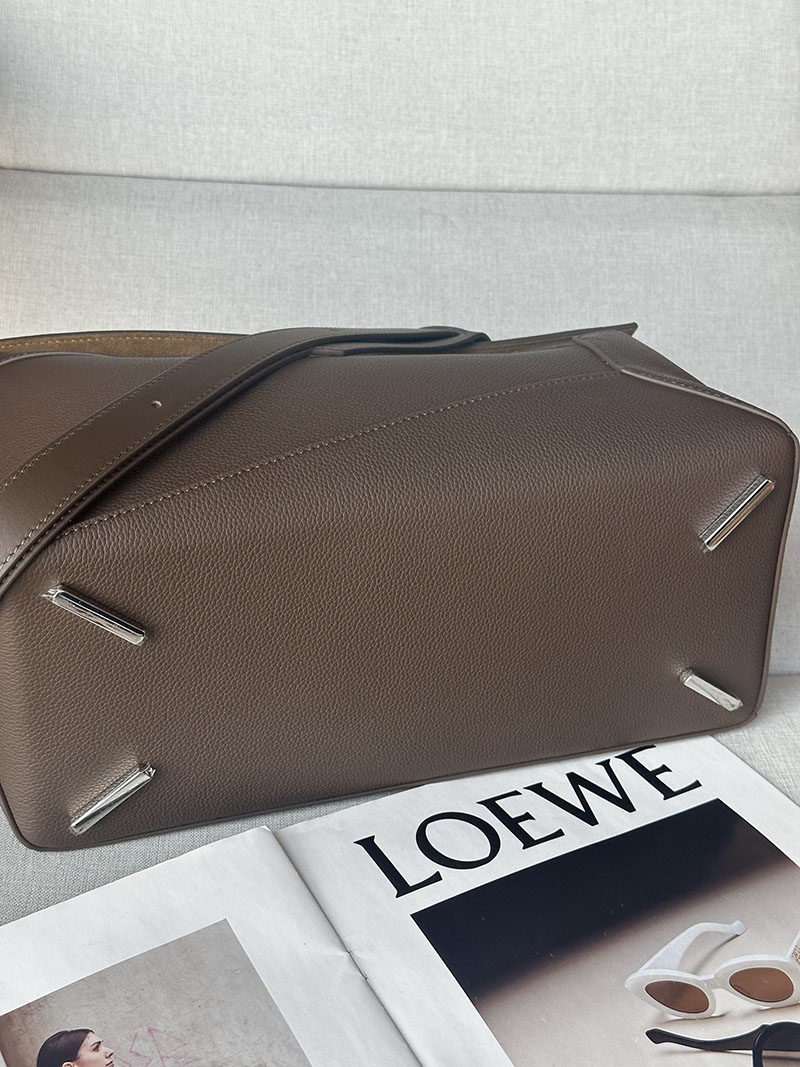 ロエベ バッグ 新作 2025 LOEWE パズルバッグ-ラージ B510P00X05-6416 ダークシガー シルバー金具 - 画像 (5)