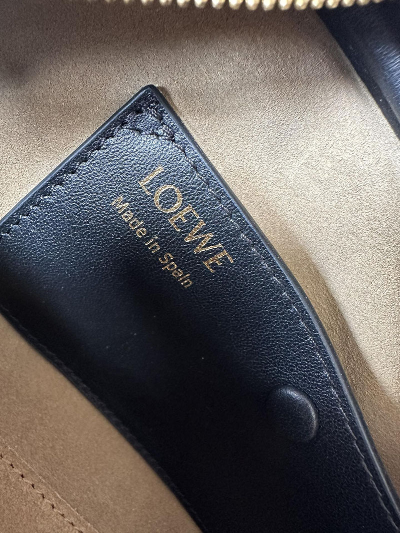 ロエベ バッグ 人気ランキング LOEWE アマソナ/アマソナ23-クロップド-バッグ A039N23X01-1100 ブラック ゴールド金具 - 画像 (2)