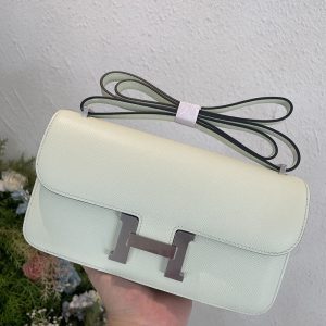 エルメス コン スタンス 店頭に ある