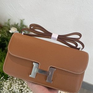 エルメス コン スタンス 店頭に ある