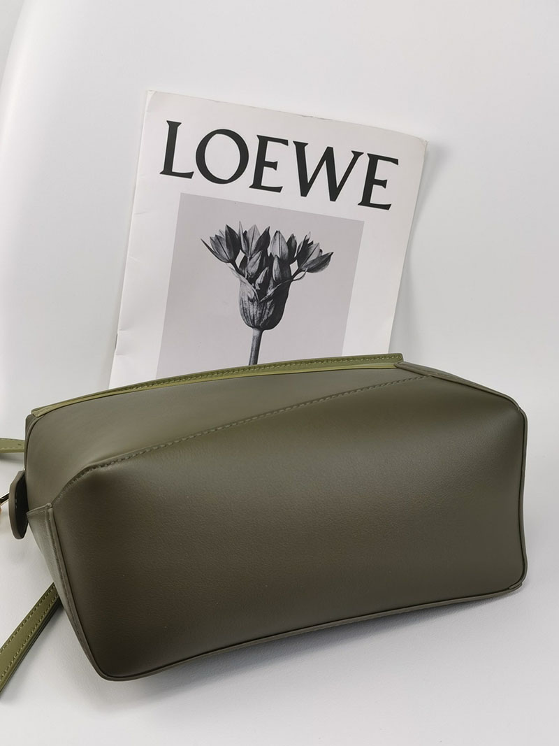 ロエベ 使いやすいバッグ LOEWE パズルバッグ-スモール A510P60X44-8795 オリーブ ゴールド金具 - 画像 (6)
