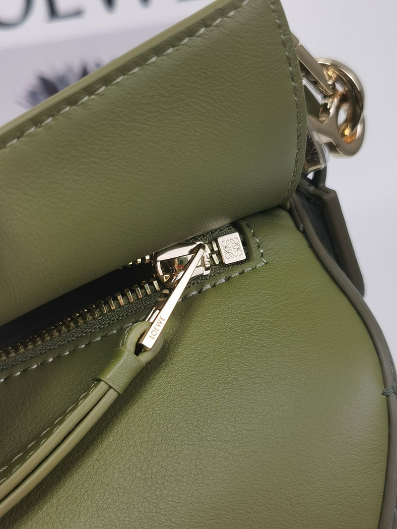 ロエベ 使いやすいバッグ LOEWE パズルバッグ-スモール A510P60X44-8795 オリーブ ゴールド金具 - 画像 (5)