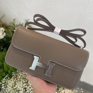 エルメス コン スタンス 店頭に ある