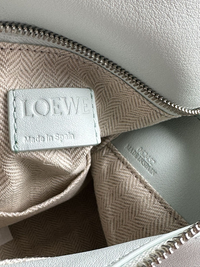 ロエベ 使いやすいバッグ LOEWE パズルバッグ-スモール A510P60X44-4412 ウォーター シルバー金具 - 画像 (2)