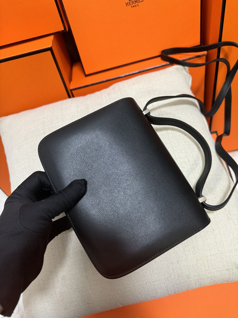 エルメス コンスタンス ミニ ミロワール クルーテ ミラー付き クロ ボックスカーフ シルバー金具 2513441 2025定価 Constance Mini Miroir Cloute - 画像 (6)