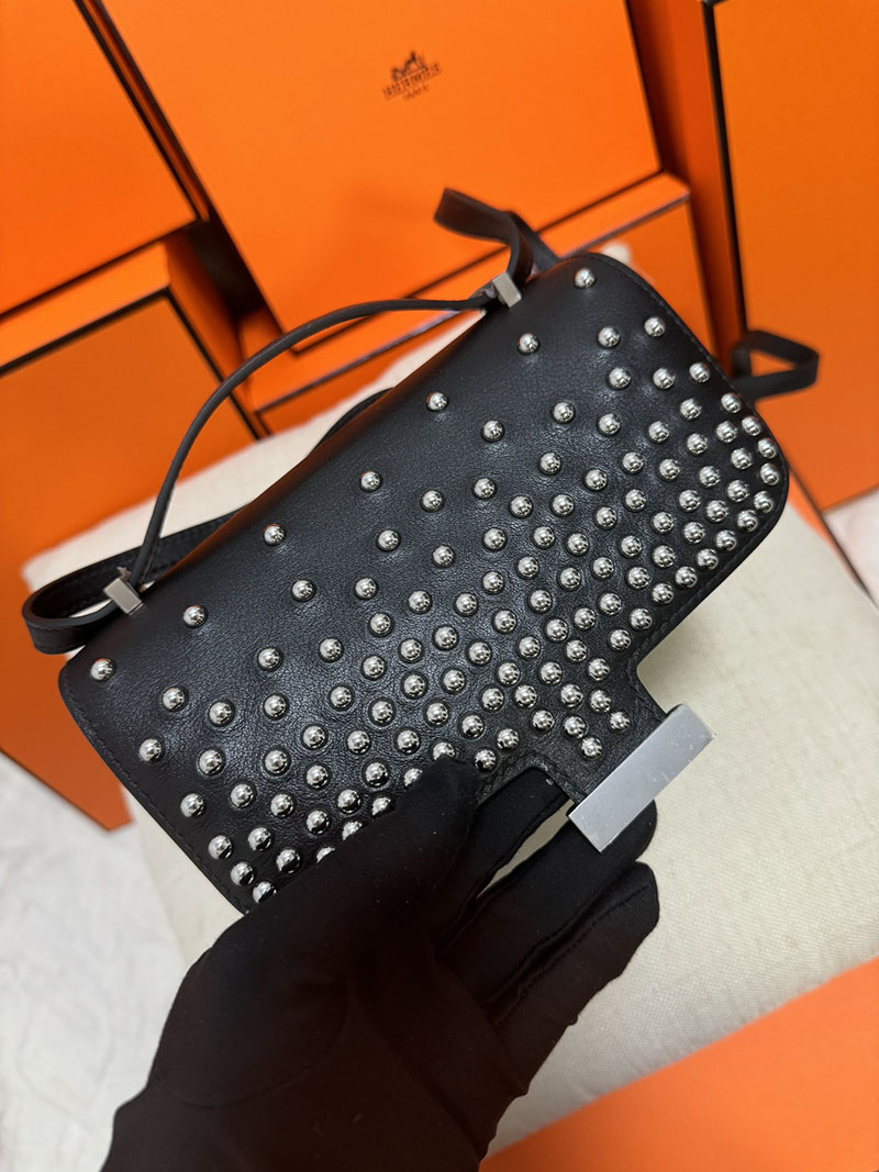 エルメス コンスタンス ミニ ミロワール クルーテ ミラー付き クロ ボックスカーフ シルバー金具 2513441 2025定価 Constance Mini Miroir Cloute - 画像 (3)