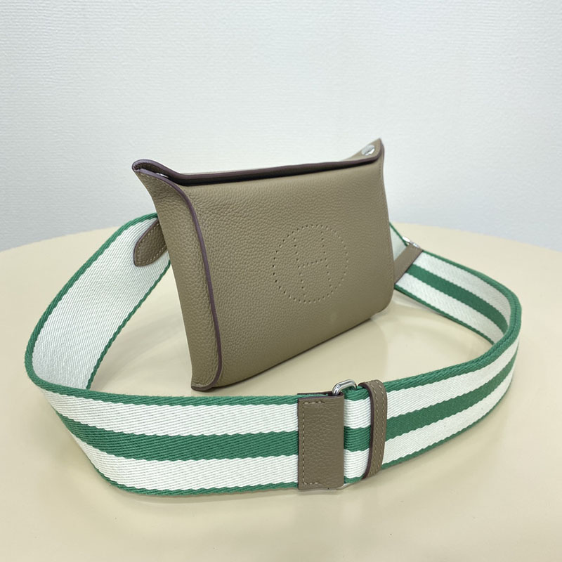 HERMES エルメス ヴィドポッシュ エトゥープ/ミント/ホワイト トゴ シルバー金具 2513454 エルメス メンズ ショルダーバッグ - 画像 (2)