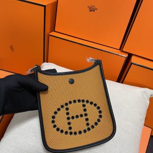 小さいバッグ レディース 人気