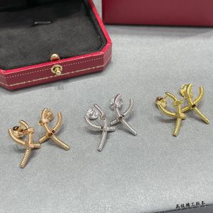 カルティエ ピアス 芸能人
