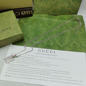 グッチ ネックレス 芸能人