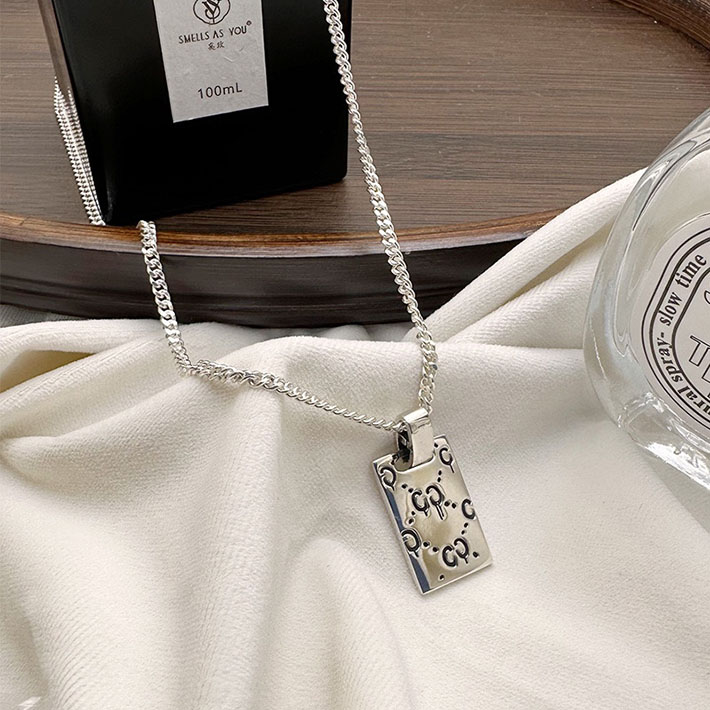 GUCCI グッチ シグネチャー GG タグ付き ネックレス シルバー 814852 J8400 8106 グッチ ネックレス 芸能人 - 画像 (5)