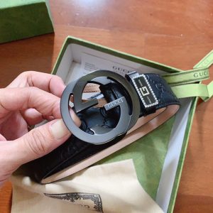 グッチ ベルト ビジネス