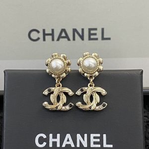 シャネル ピアス どこで買える