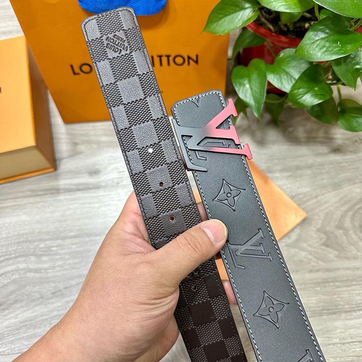 最高級ルイヴィトンスーパーコピー ルイヴィトンベルトコピー 有名ブランド ベルト スーパーコピー 2515804 ブラック 本革 レッド金具 - 画像 (3)