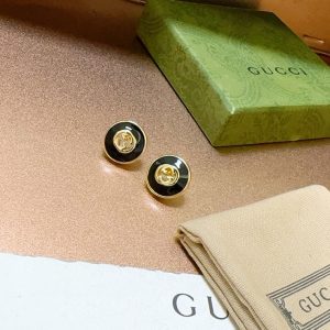 もらって 嬉しいピアス ブランド