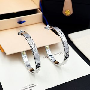 もらって 嬉しいピアス ブランド