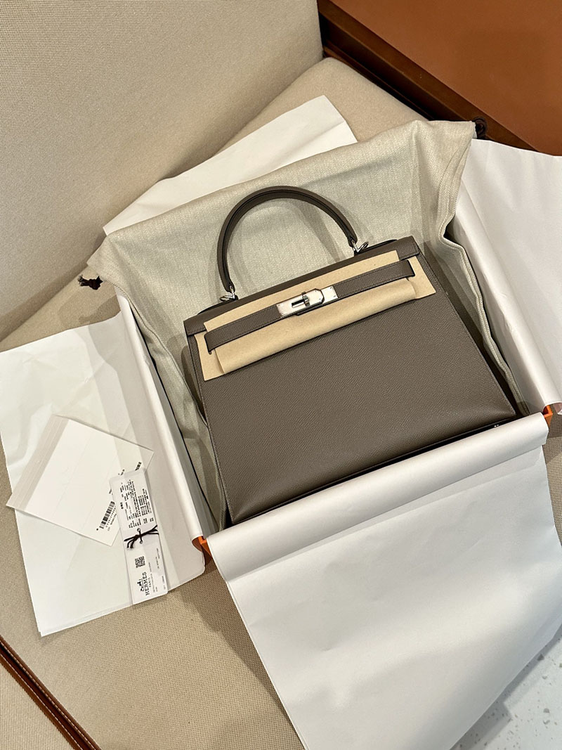 エルメス HERMES ケリー28 外縫い エタン ヴォーエプソン シルバー金具 2412865 エルメスケリー風バッグ - 画像 (10)
