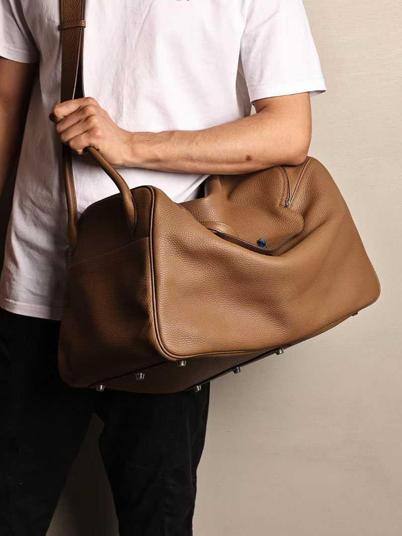 エルメスメンズバッグショルダー HERMES リンディ45 ベージュドゥワイマール トリヨンクレマンス シルバー金具 2412886 - 画像 (5)