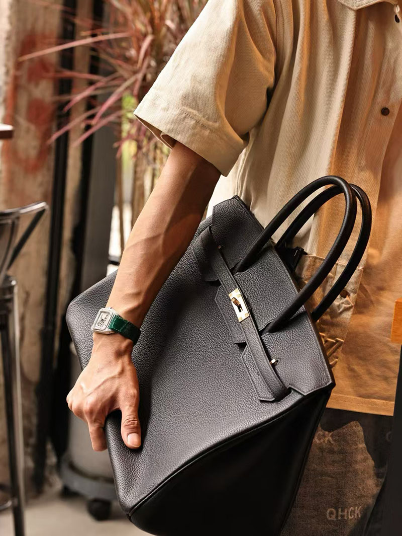 エルメス HERMES バーキン40 黒 ブラック トゴ シルバー金具 2412900 バーキン 男が持つ - 画像 (8)