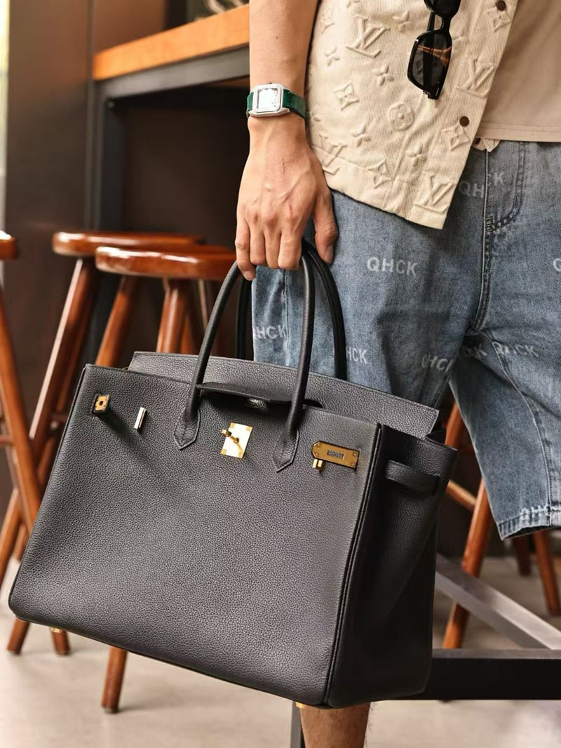 エルメス HERMES バーキン40 黒 ブラック トゴ シルバー金具 2412900 バーキン 男が持つ - 画像 (6)