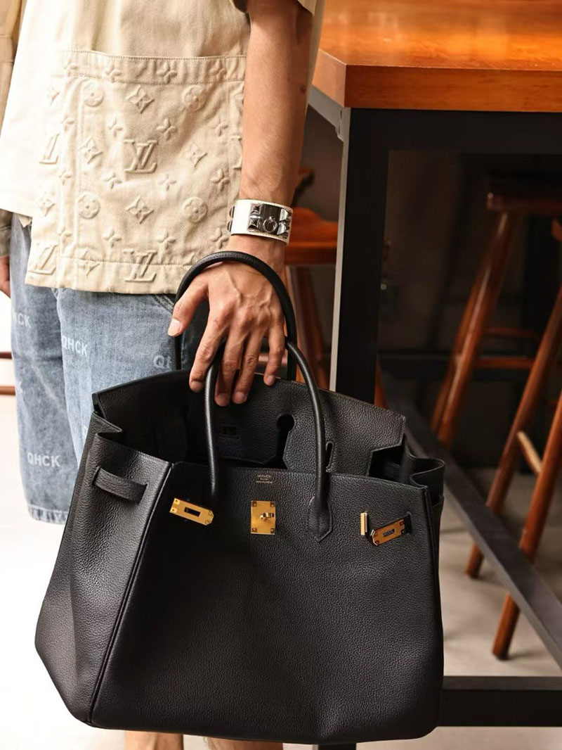 エルメス HERMES バーキン40 黒 ブラック トゴ シルバー金具 2412900 バーキン 男が持つ - 画像 (4)