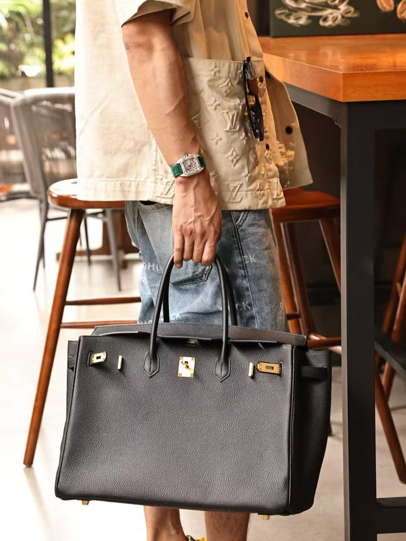エルメス HERMES バーキン40 黒 ブラック トゴ シルバー金具 2412900 バーキン 男が持つ - 画像 (3)