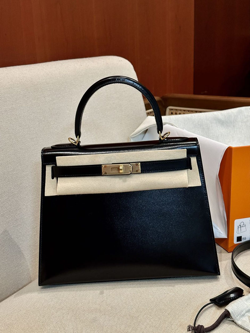 エルメス HERMES ケリー28 外縫い 黒 ブラック ボックスカーフ ゴールド金具 2412906 ケリー28 ボックスカーフ - 画像 (5)
