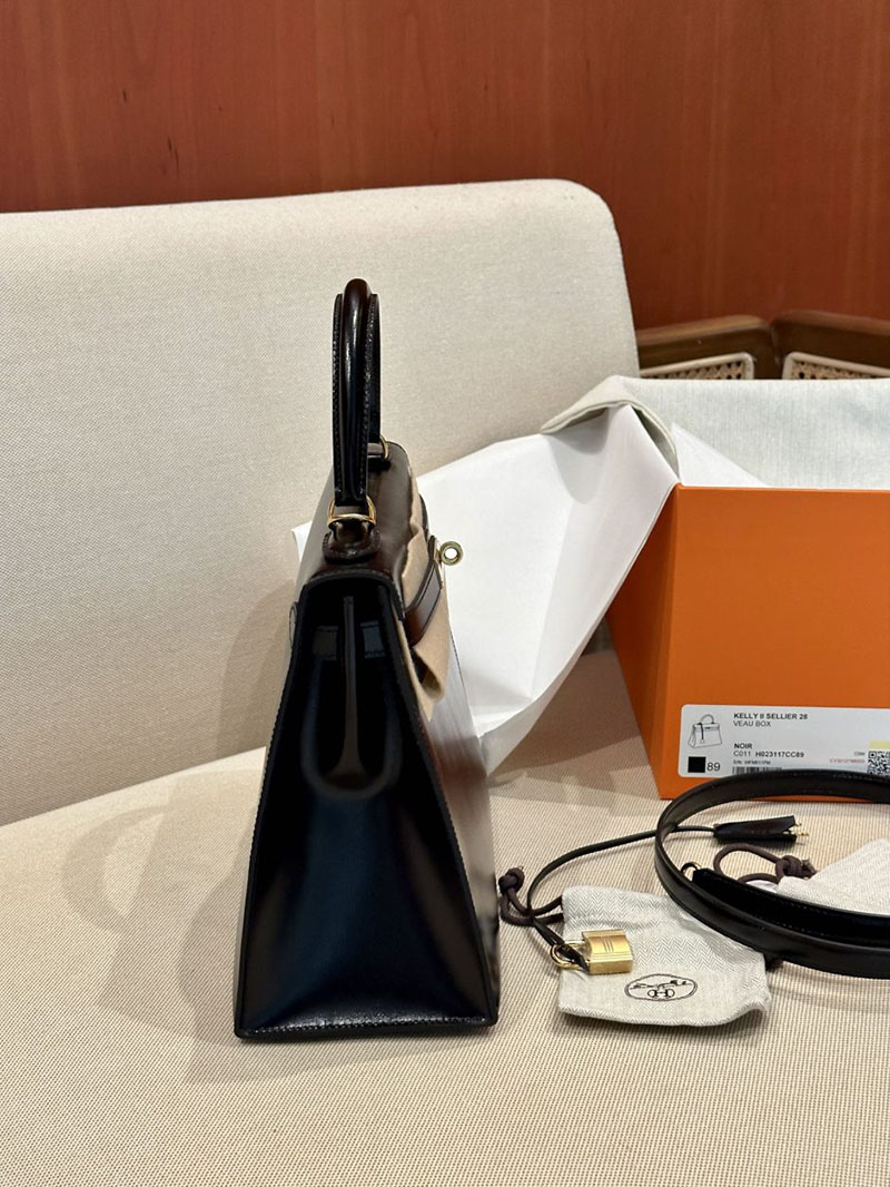 エルメス HERMES ケリー28 外縫い 黒 ブラック ボックスカーフ ゴールド金具 2412906 ケリー28 ボックスカーフ - 画像 (4)