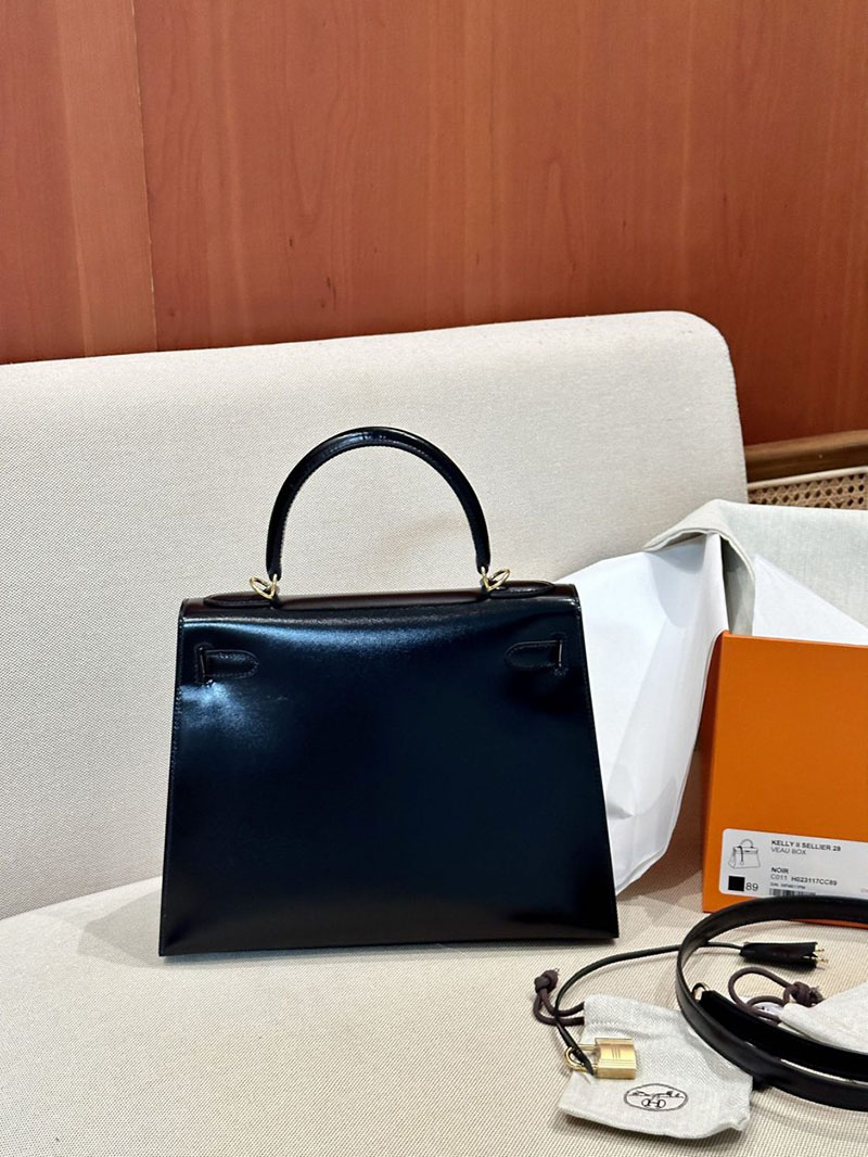 エルメス HERMES ケリー28 外縫い 黒 ブラック ボックスカーフ ゴールド金具 2412906 ケリー28 ボックスカーフ - 画像 (2)