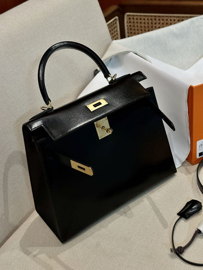 エルメス HERMES ケリー28 外縫い 黒 ブラック ボックスカーフ ゴールド金具 2412906 ケリー28 ボックスカーフ - 画像 (9)