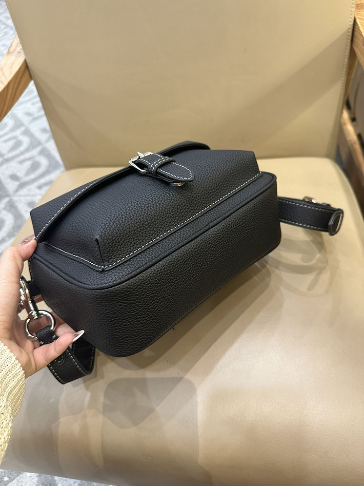 最高級 コーチバッグコピー ワーナー クロスボディ バッグ CW218 SV/BK シルバー/ブラック シルバー金具 コーチ メンズバッグ アウトレット - 画像 (6)