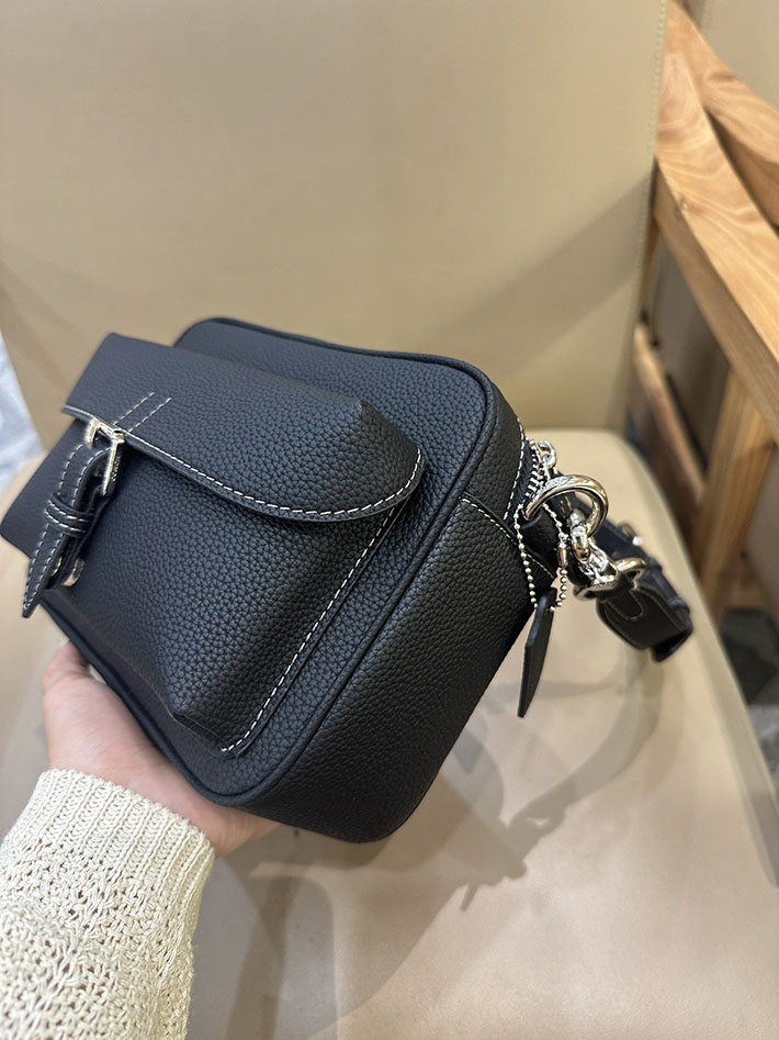 最高級 コーチバッグコピー ワーナー クロスボディ バッグ CW218 SV/BK シルバー/ブラック シルバー金具 コーチ メンズバッグ アウトレット - 画像 (5)