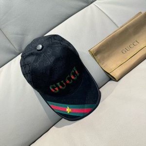 グッチ キャップ コーデ