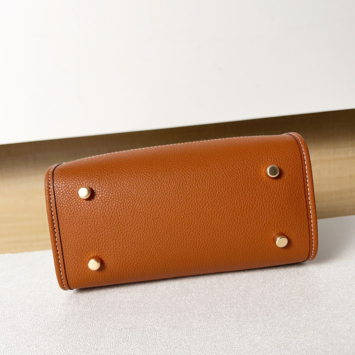 コーチ 【DISNEY X COACH】デンプシー トート 22 / シグネチャー ジャカード / ミッキーマウス プリント CM199 B4R3U コーチ ディズニー セール - 画像 (4)