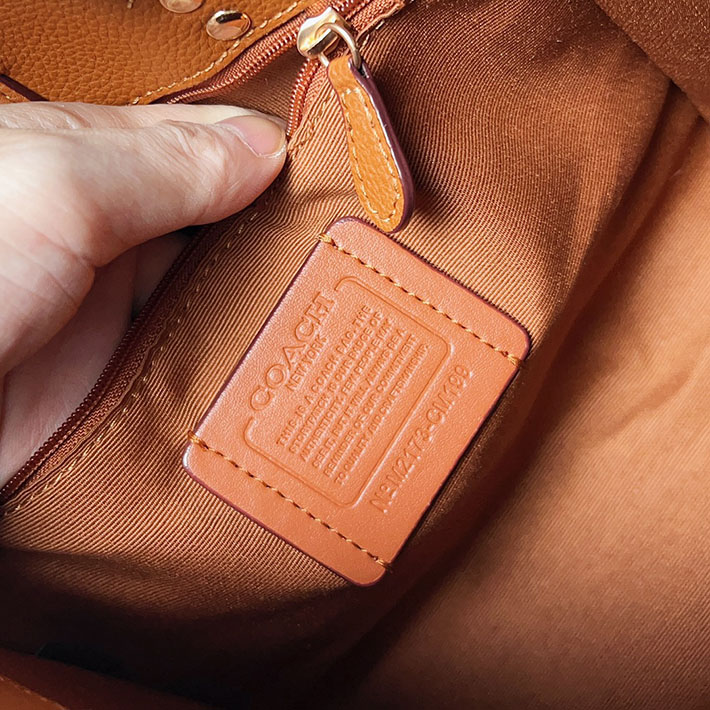 コーチ 【DISNEY X COACH】デンプシー トート 22 / シグネチャー ジャカード / ミッキーマウス プリント CM199 B4R3U コーチ ディズニー セール - 画像 (2)