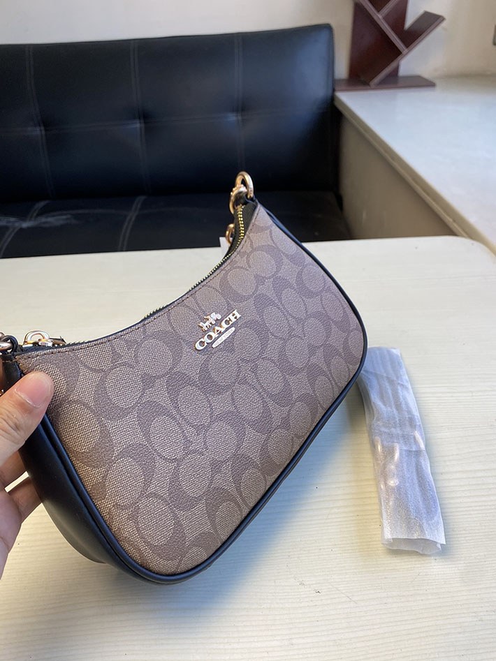 最高級 コーチバッグコピー テリ ショルダー バッグ シグネチャー キャンバス CA548 IMQRX タン/ブラック ゴールド金具 コーチ ショルダーバッグ 小さめ - 画像 (6)